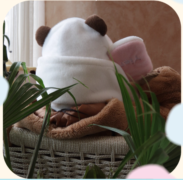 3-in-1 Plush Bear Winter Scarf – Hood, Mittens & Warmth in One!